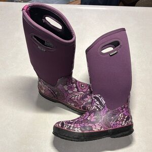 Bogs Women's Purple and Black Floral Boots